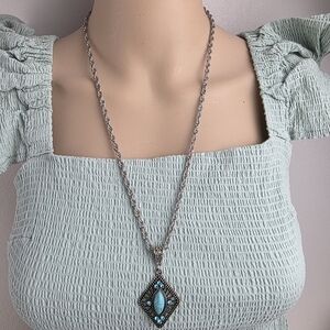 Silvertone‎ Turquoise Blue Stone Pendant Necklace 24"